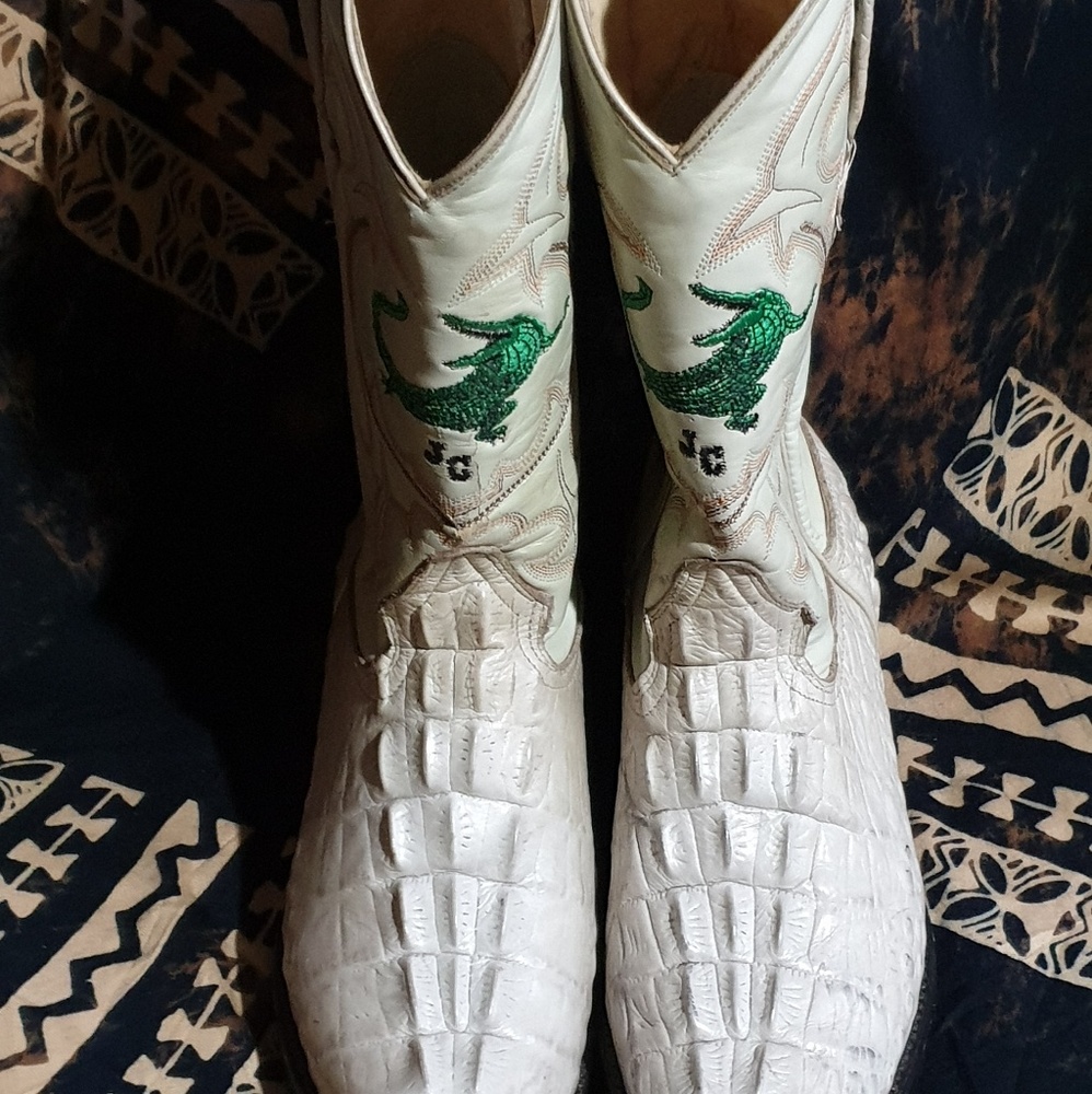 Gently worn 3 times    All offers considered